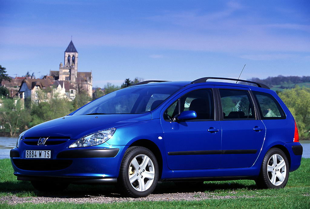 Peugeot 307 Break 2002 01.jpg